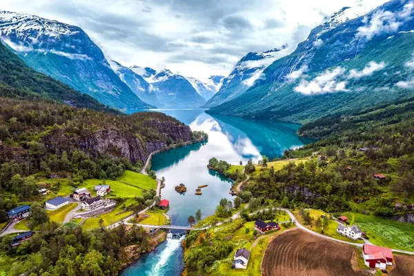 4-day tour of 3 Nordic countries + 12 Baltic countries - Image 3